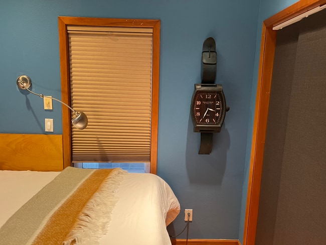 Bedroom 1 - 1304 Lakeside Ave S