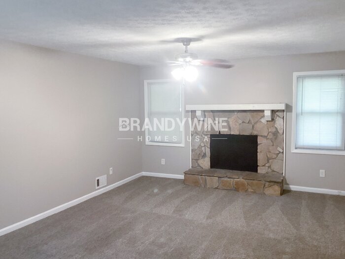 Building Photo - 2150 Moon Dr SW