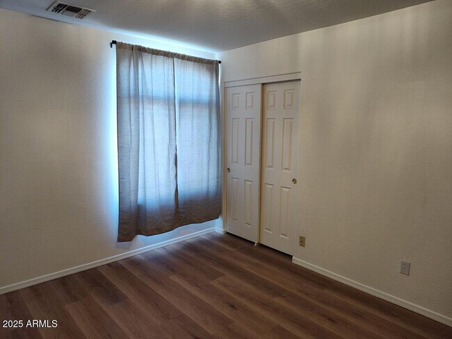Building Photo - 33344 N Roadrunner Ln