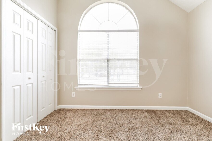 Building Photo - 204 Whistleville Ct