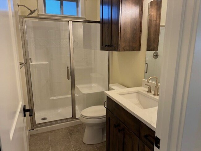 Building Photo - Brand New Home in NW Crossing with Professional office space!