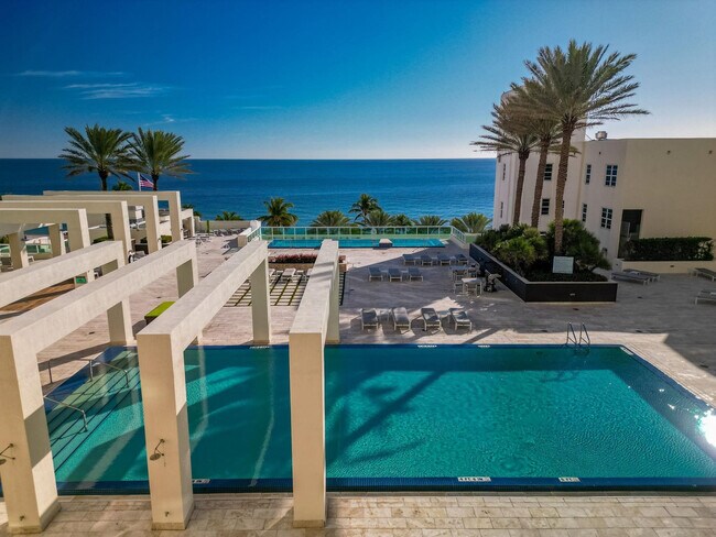 Building Photo - 101 S Fort Lauderdale Beach Blvd