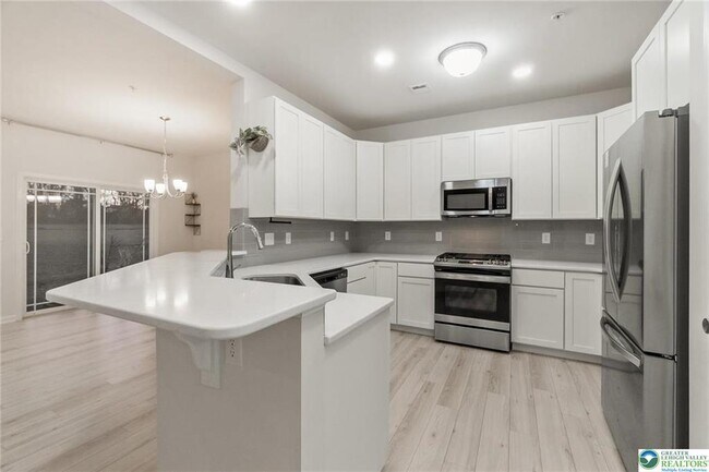 Building Photo - 164 Maureen Ln