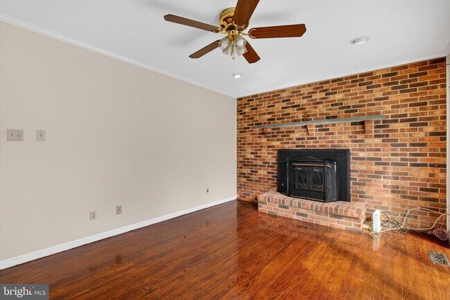 Building Photo - 20040 Bobwhite Ln