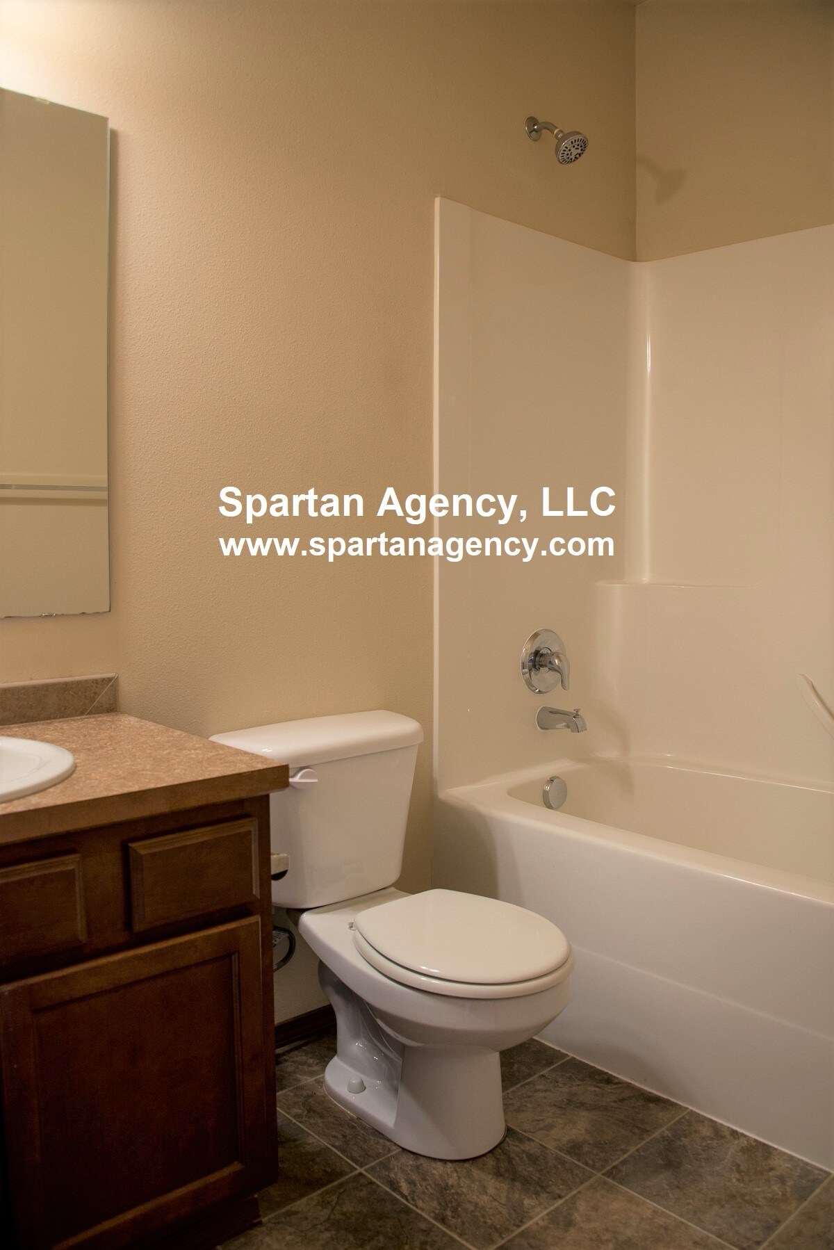 Building Photo - 912 Grinnell Ave SW