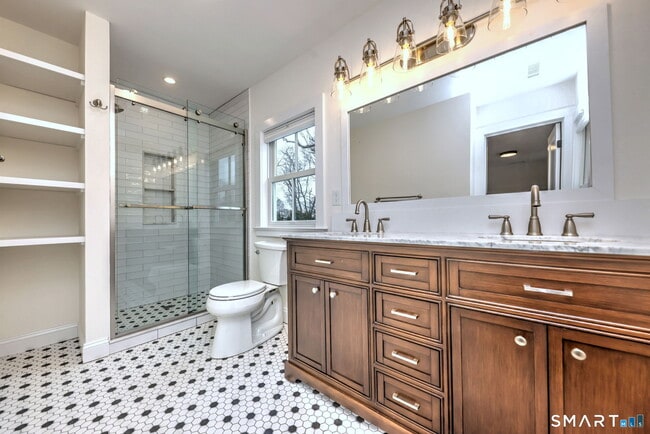 Building Photo - 75 Lafayette St