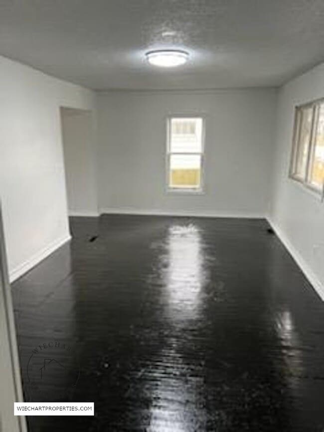 Building Photo - 569 Harrison Ave