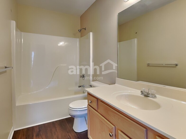 Building Photo - 2618 Spring Mill Pl