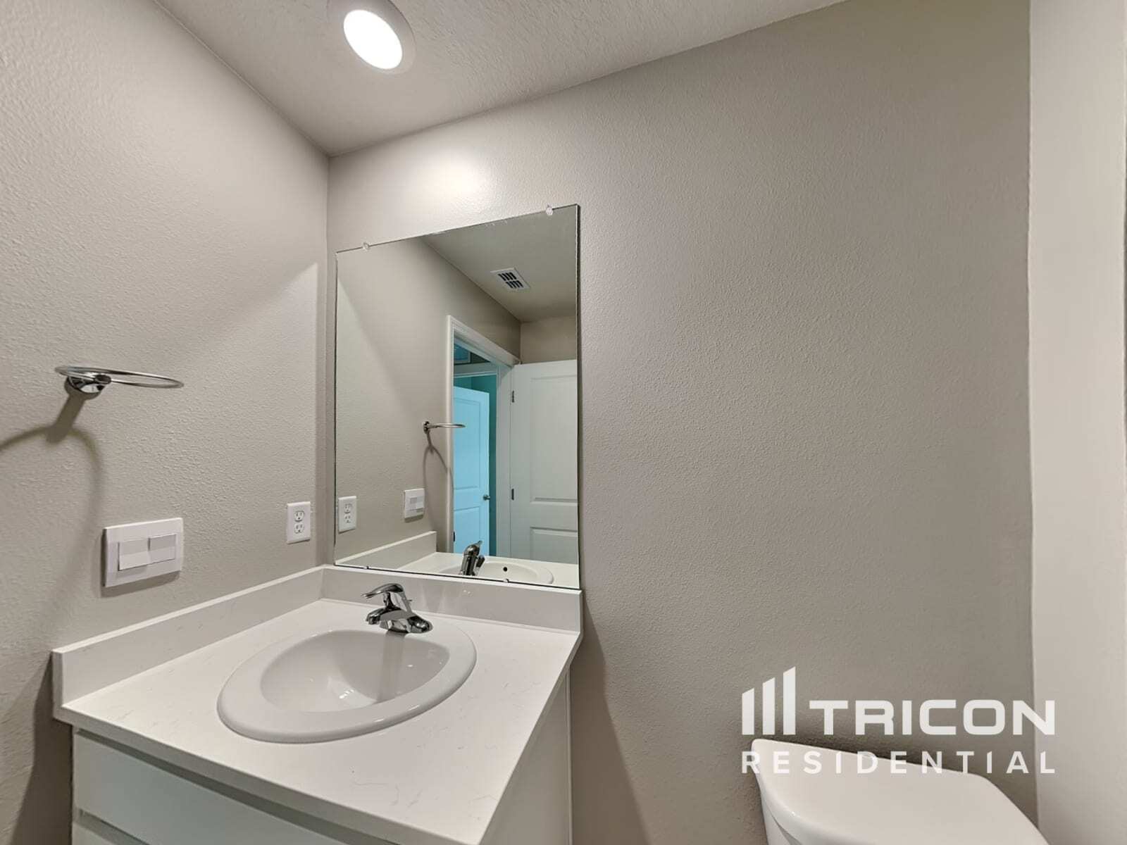 Building Photo - 12120 Kingsley Trl