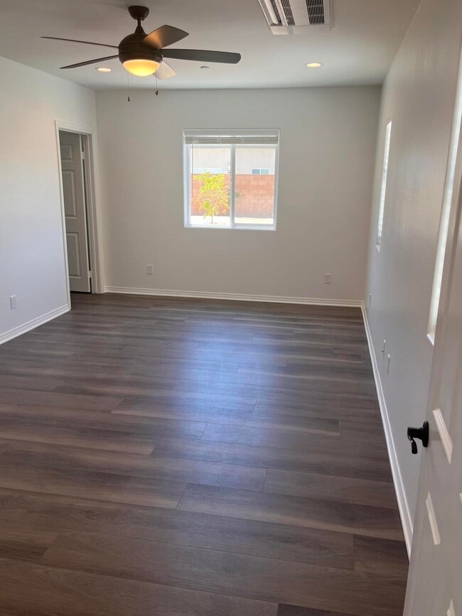 Building Photo - 67105 Mission Dr