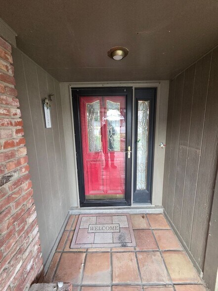 Building Photo - 1804 W Ave H