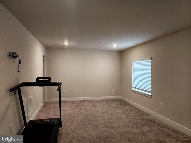 Building Photo - 11532 Kirkleigh Dr