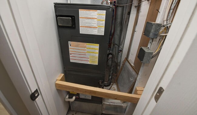 Building Photo - 458 Miller Ave