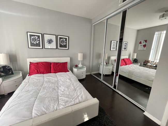 Full size bed - 637 S Fairfax Ave