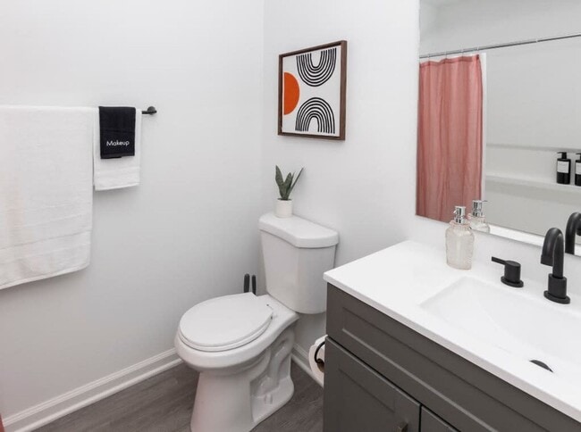 Building Photo - Wide Open Spaces - 3 Bedroom 1.5 Bath Half Double