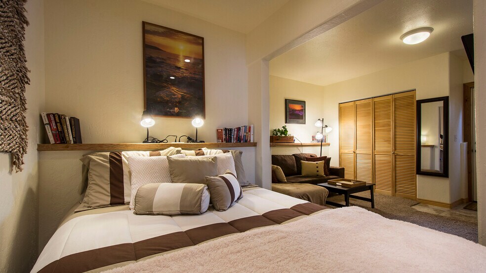 Building Photo - 1484 Willow Loop