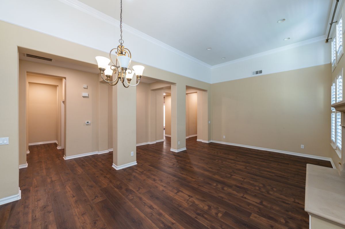 Building Photo - 15519 Sonora St
