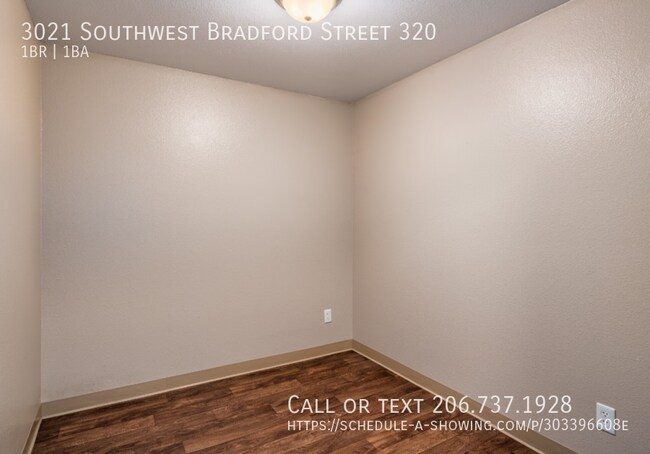 Building Photo - 3021 SW Bradford St