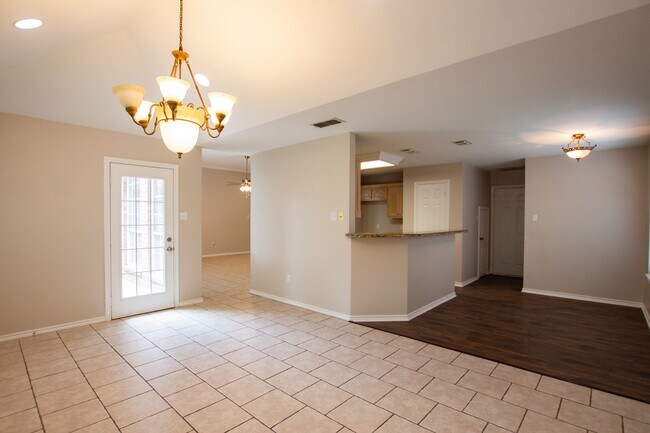 Building Photo - 5716 Bostick Dr