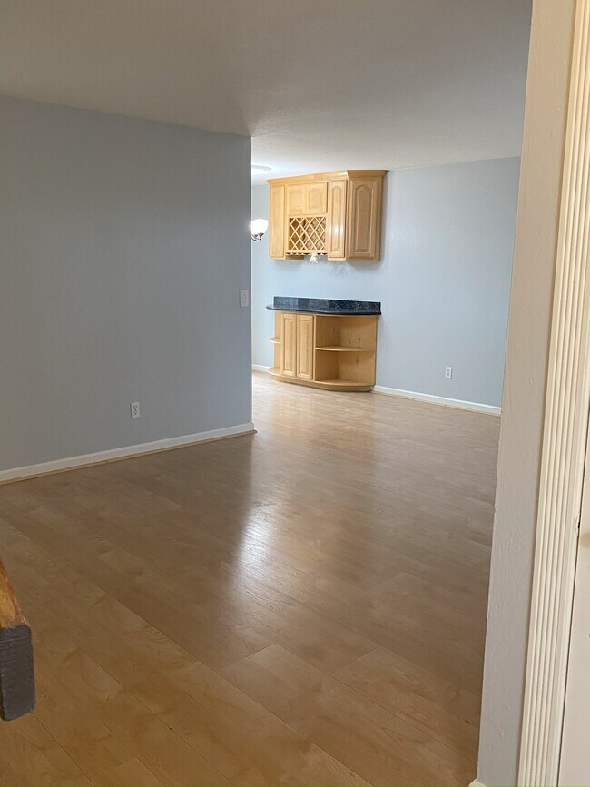 Building Photo - 4971 Ponderosa Ter