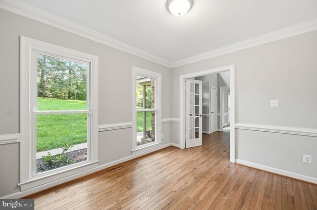 Building Photo - 2 English Hills Dr