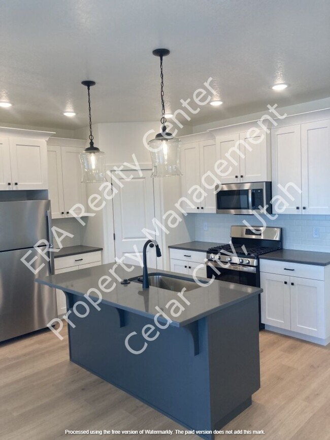 Building Photo - 4283 UT-56