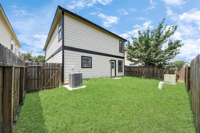 Building Photo - 354 Remington Harbor Ct