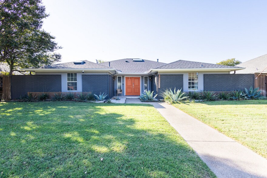 Primary Photo - 12525 Wharton Dr