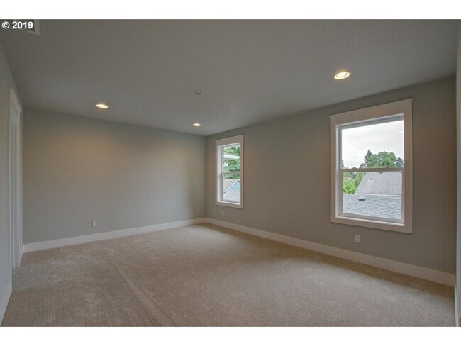Building Photo - Stylish 3-Bedroom Home w/ Flex Space, Cove...