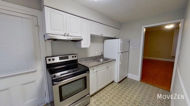 Building Photo - 604 N Blount St