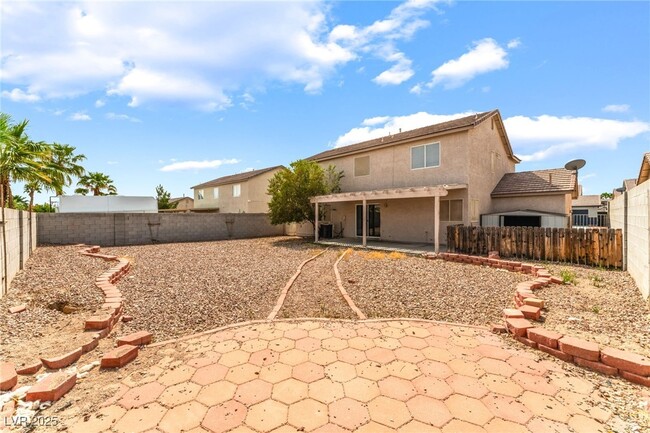 Building Photo - 906 Mandolin Way