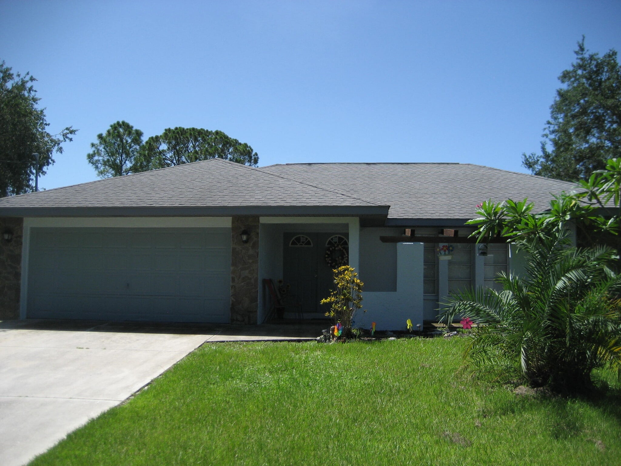 Building Photo - 13231 Windcrest Dr