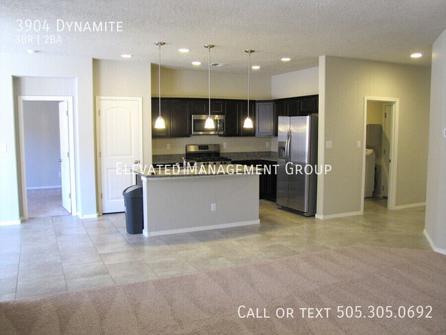 Primary Photo - 3904 Dynamite-