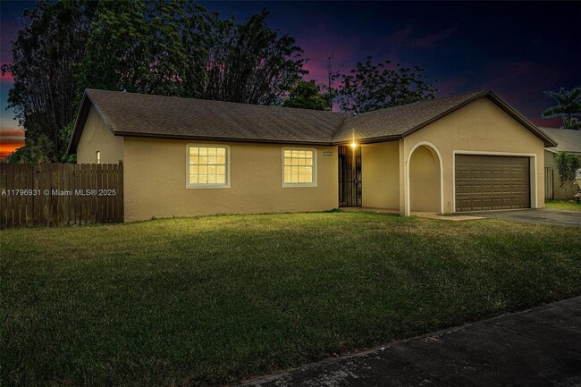 Building Photo - 13828 SW 283rd Terrace