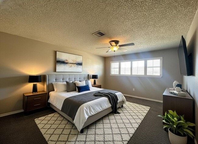 Building Photo - 3009 Bonham Ave