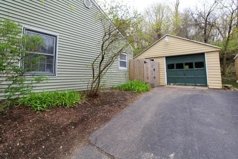 Building Photo - 2314 Hillsdale Ave