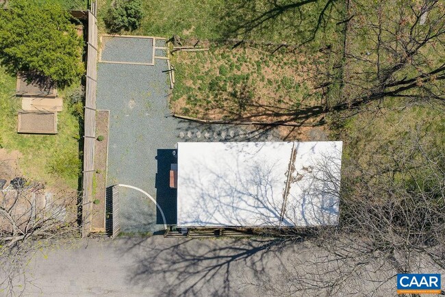 Building Photo - 1403 Burgess Ln