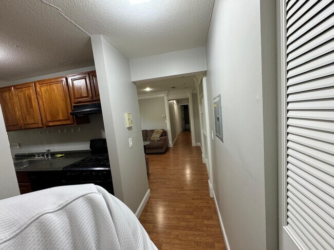 Building Photo - 38K Shrewsbury Green Dr