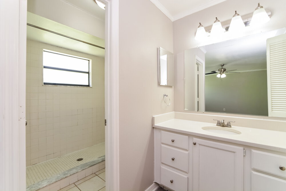 Building Photo - 518 Carlsbad Dr