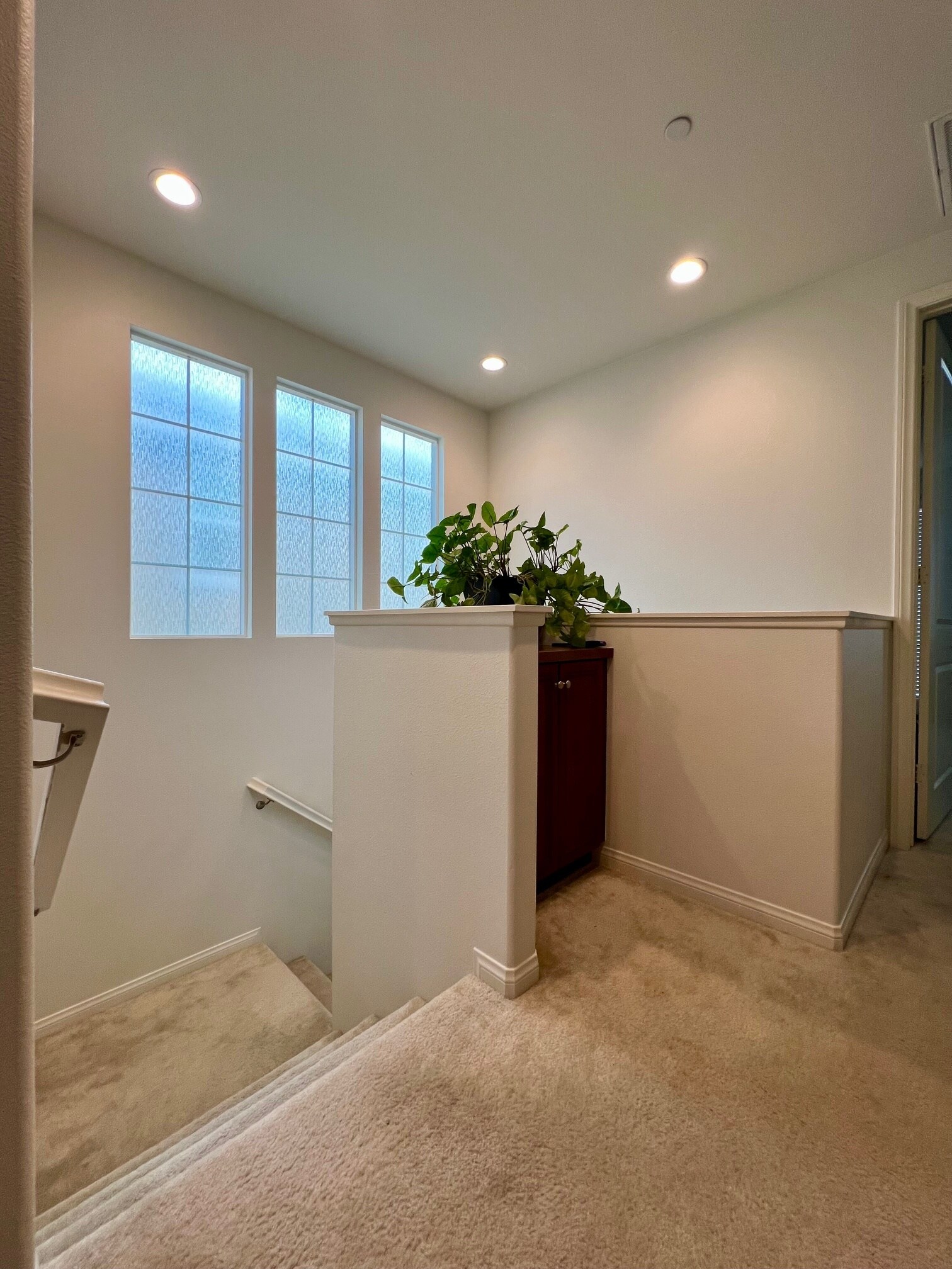 Building Photo - 394 Water Lily St