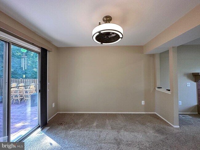 Building Photo - 6123 Martins Landing Ct