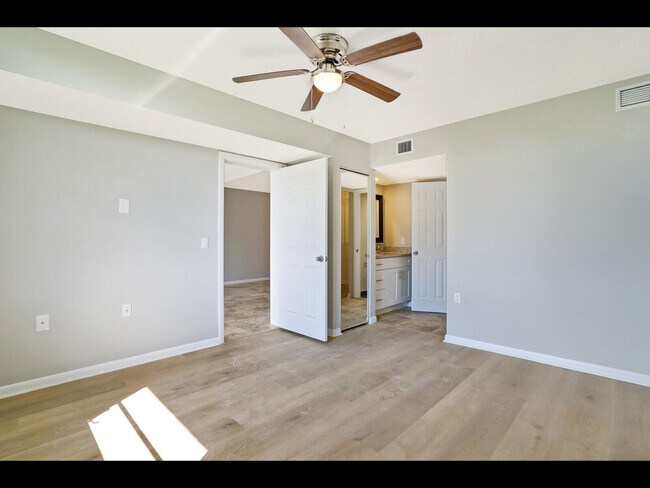 Building Photo - 3636 Whitehall Dr