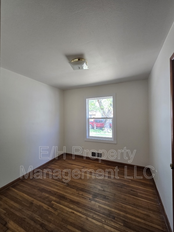 Building Photo - 1121 Luther E