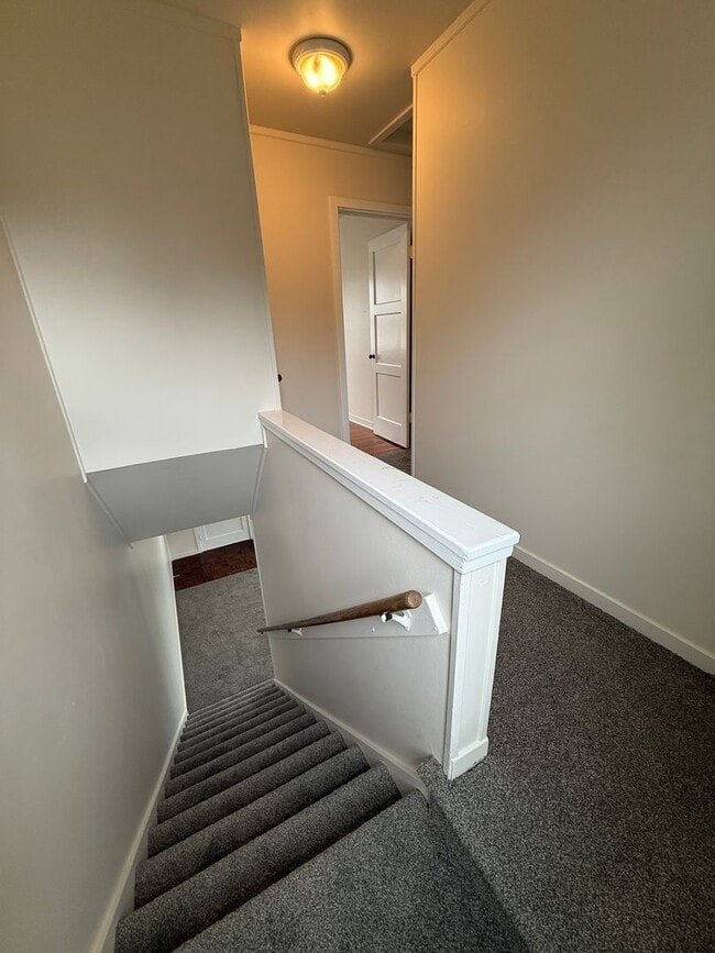 Building Photo - 1115-1117 Long Ave