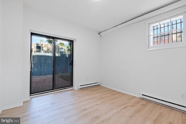 Building Photo - 207 S Patrick St