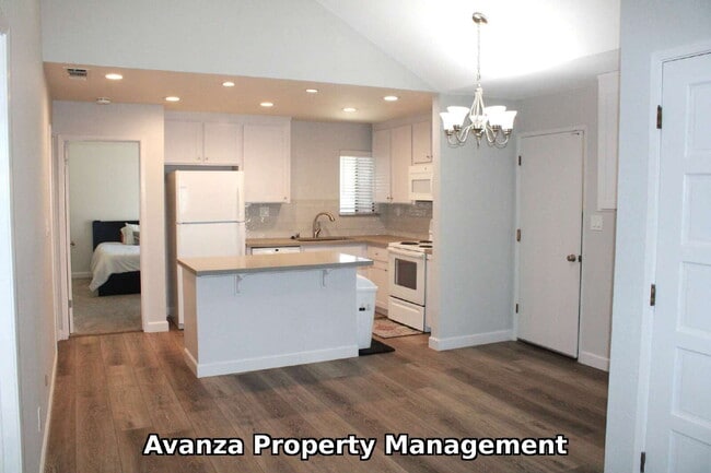 Building Photo - 2 Bed/2 Bath - Home for Rent  Rent: $1,850/month Deposit: $2,775