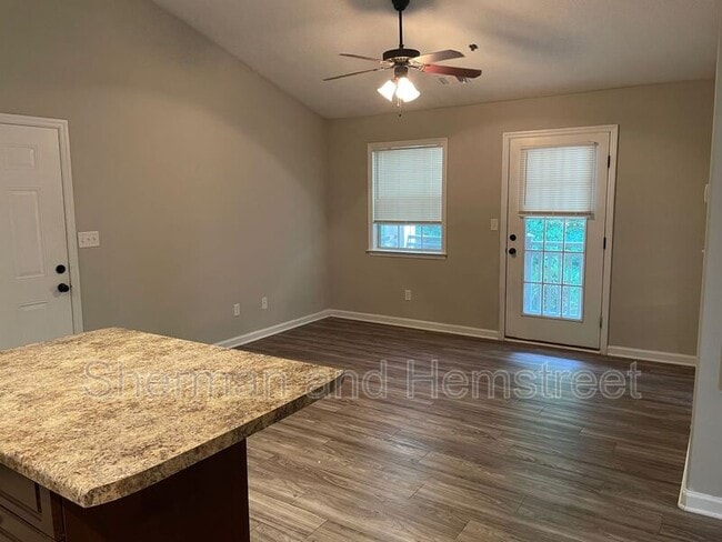 Building Photo - 3800 London Ct SW