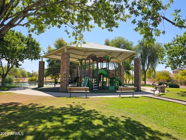 Building Photo - 42804 W Sunland Dr