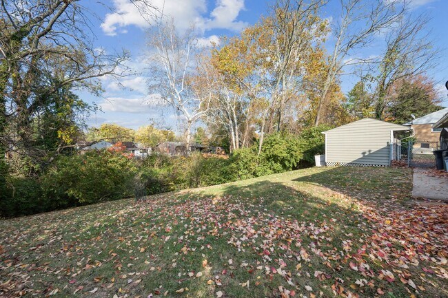 Building Photo - Summerside Ohio- 3 bed, 1 bath, Fenced Yard & Car Port