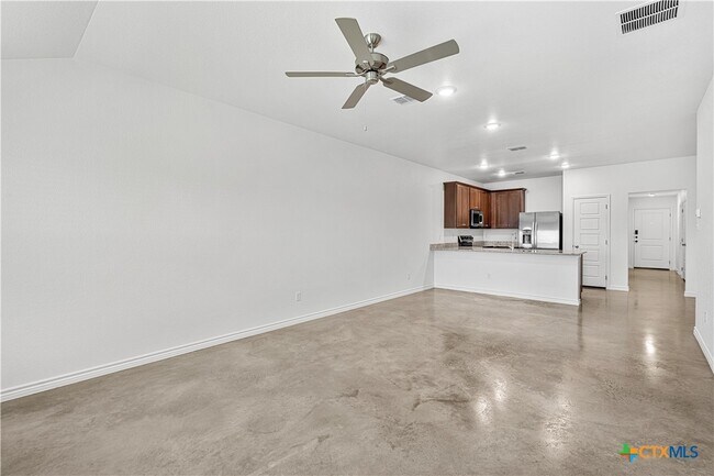 Building Photo - 1214 Concord Dr